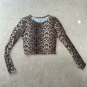 Long Sleeve Cheetah Print Crop Top